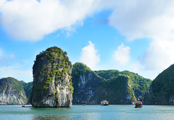 【越南五日游】越南河内+下龙湾+镇国寺+皇家娱乐城+巴亭广场区+天堂岛纯玩团