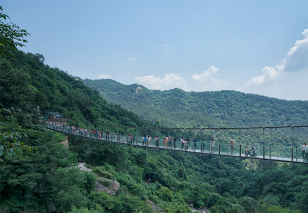 【清远旅游度假村二日】卡丁车+牛鱼嘴惊魂玻璃桥+CS野战+银盏森林温泉